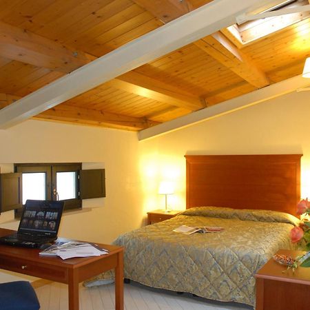 Park Hotel Villa Americana Rodi Garganico Ngoại thất bức ảnh