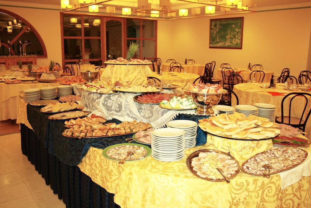 Park Hotel Villa Americana Rodi Garganico Ngoại thất bức ảnh