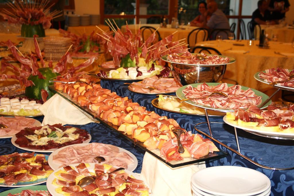 Park Hotel Villa Americana Rodi Garganico Ngoại thất bức ảnh