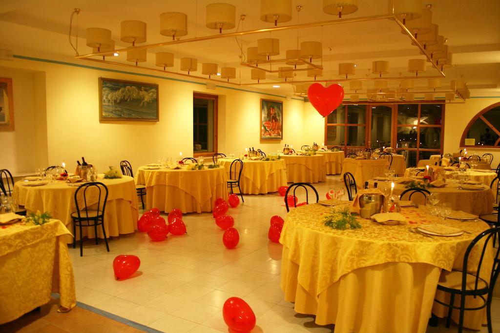Park Hotel Villa Americana Rodi Garganico Ngoại thất bức ảnh